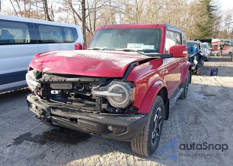 2021 Ford Bronco Outer Banks z USA, uszkodzony, nr VIN 1FMEE5DPXMLA65630